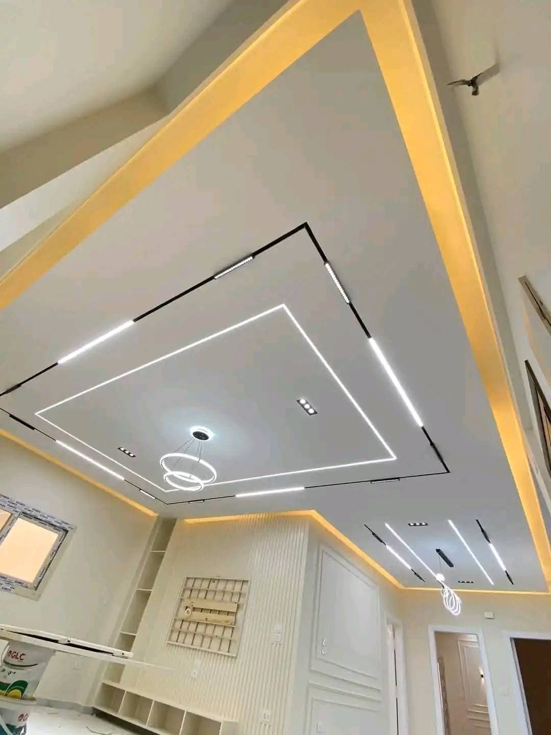 مشروع معلم دهانات مصري في الدهانات والديكور