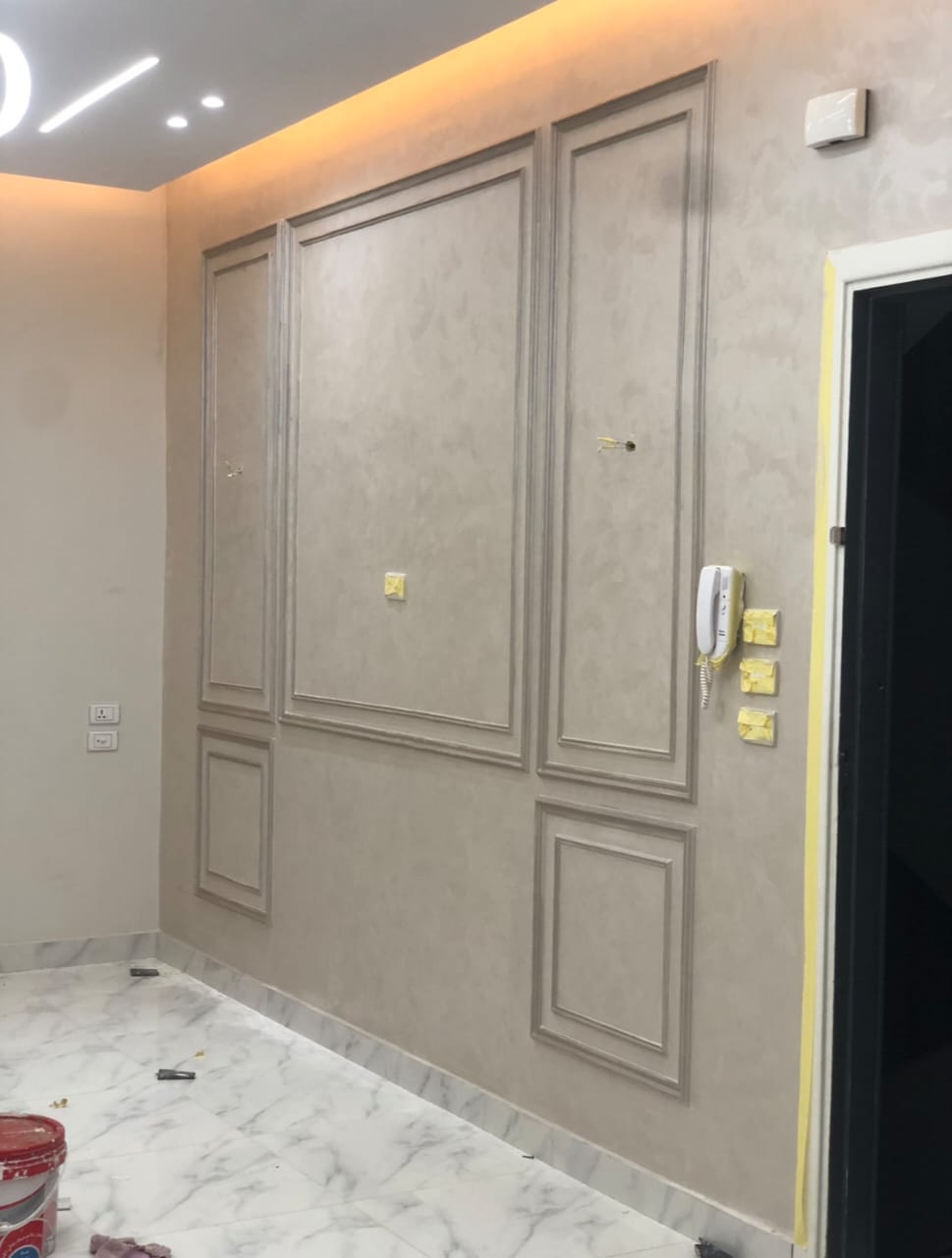 مشروع معلم دهانات مصري في الدهانات والديكور